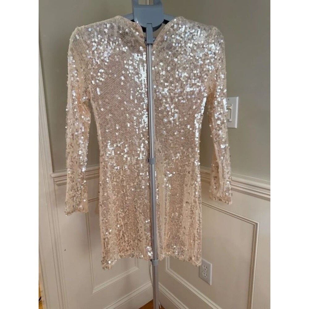 Gianni Bini Ruby Sequin Mini Dress NWT Size Small Champagne - Picture 2 of 14